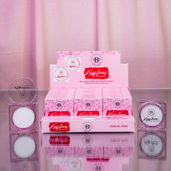 Polvo Compacto Traslucent KISS LOVE Bloomshell